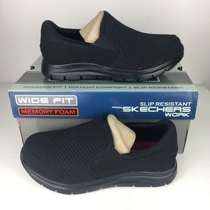 SKECHERS Work Relaxed Fit  women 6.5 Wide Shoe New